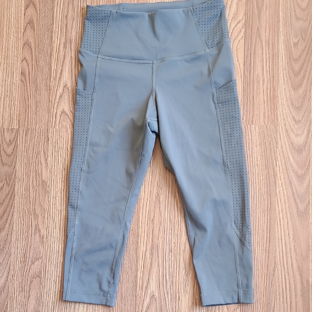 Brooks Light Gray Athletic Apparel